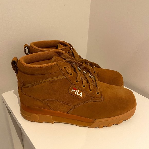 fila boots with the fur